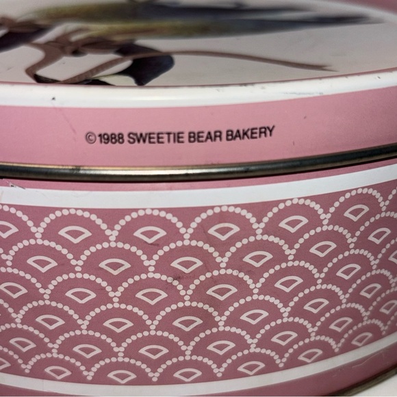 Vintage 1988 Dusty Rose Country Goose collectable aluminum bakery tin - Picture 8 of 10